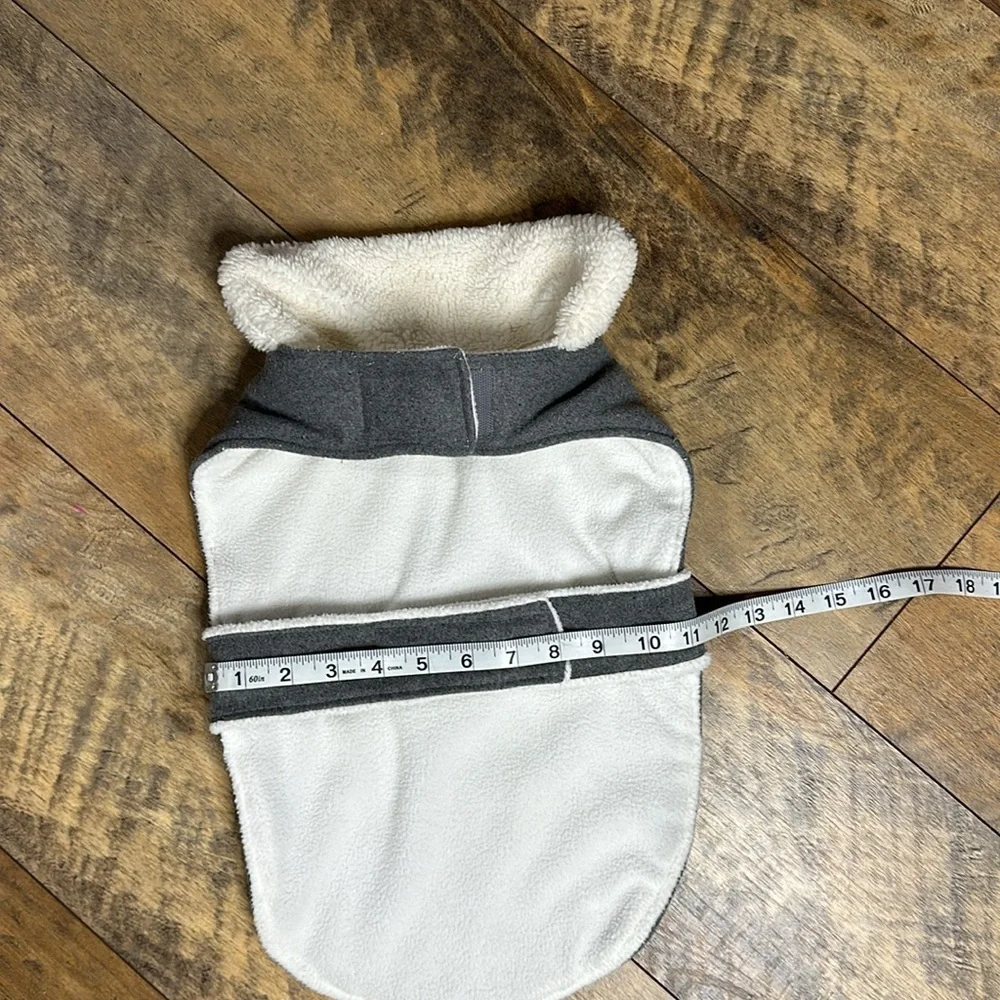 Cozy Gray Sherpa-Lined Dog Coat Sz L